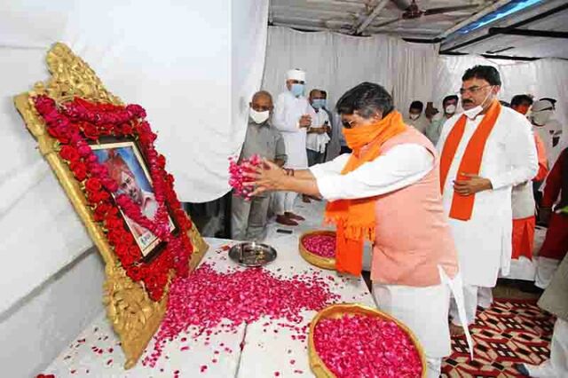 राहुल गांधी की मानसिक स्थिति कुछ गड़बड़ लगती है : कैलाश विजयवर्गिय