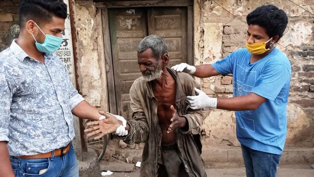 असहाय रतन को मिला स्वर्ग सदन आश्रम असहाय रतन को मिला स्वर्ग सदन आश्रम