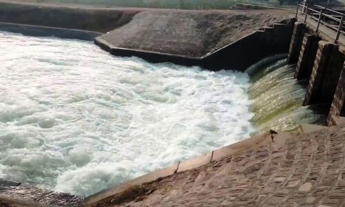 हरसी नहर में तीन लड़कियां बही, तलाश जारी