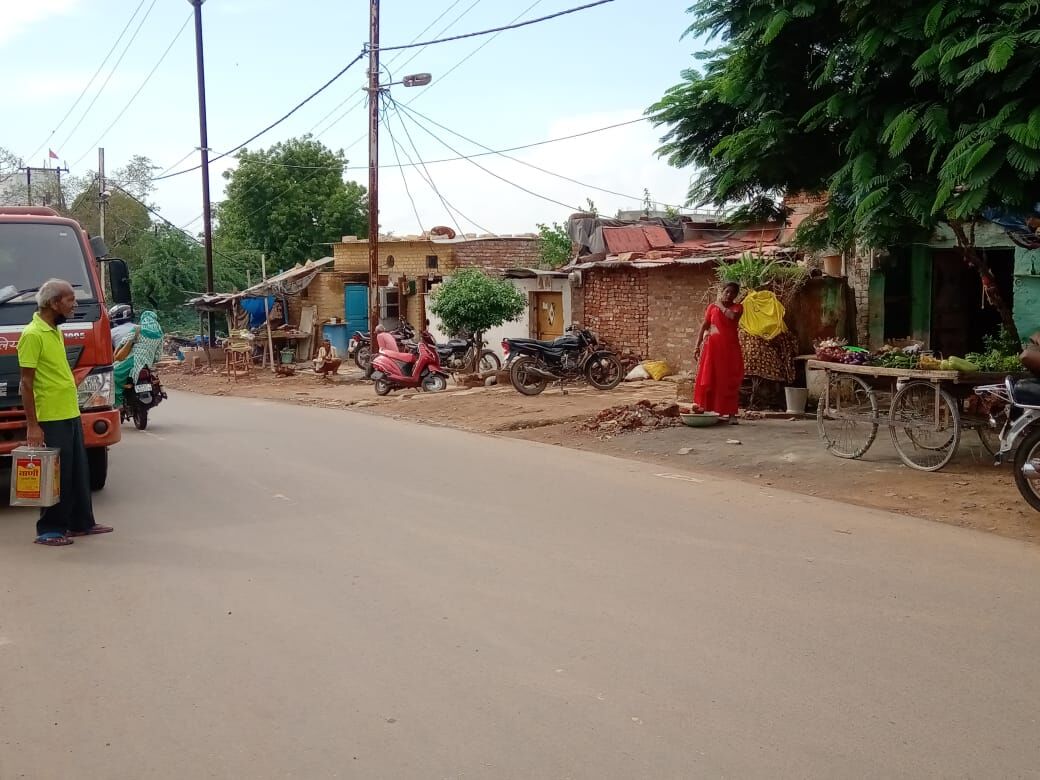 कैंसर पहाड़ी को लगा अतिक्रमण का कैंसर