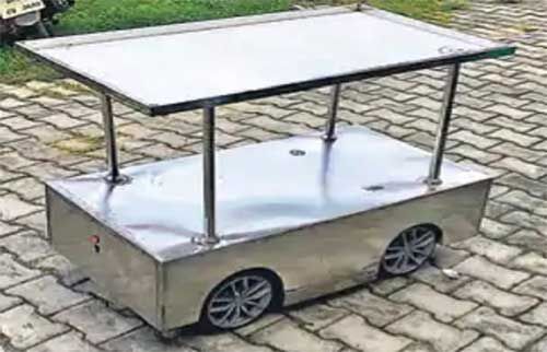 गोरखपुर : रोबो-ट्रॉली से कोरोना मरीजों को भोजन-दवा सर्व करने की तैयारी