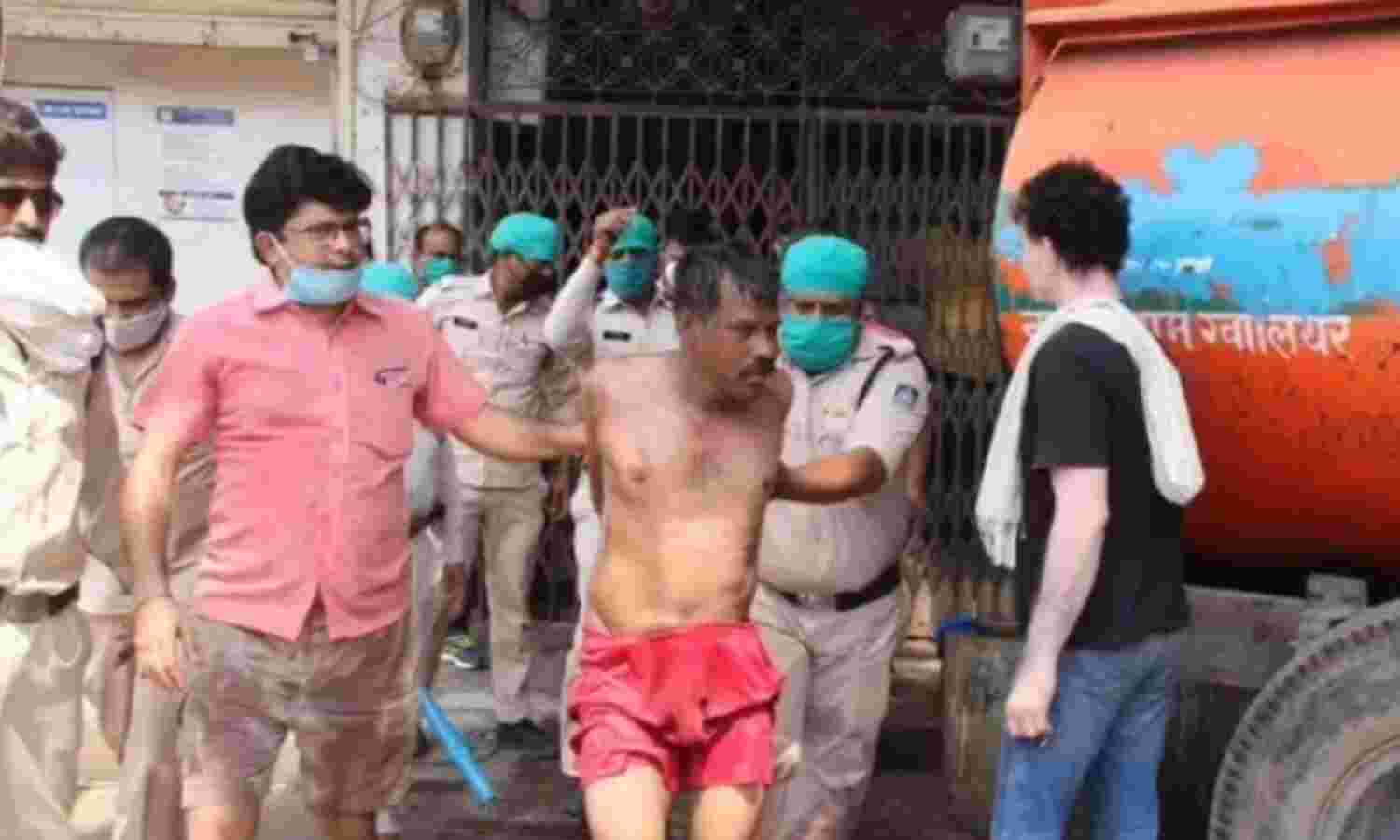 अर्धनग्न हालत में दारु पीकर युवक ने उत्पात मचाया, लोगों में दहशत