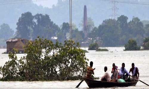 असम : तीन जिलों में 14 हजार लोग प्रभावित, अब तक 110 की मौत