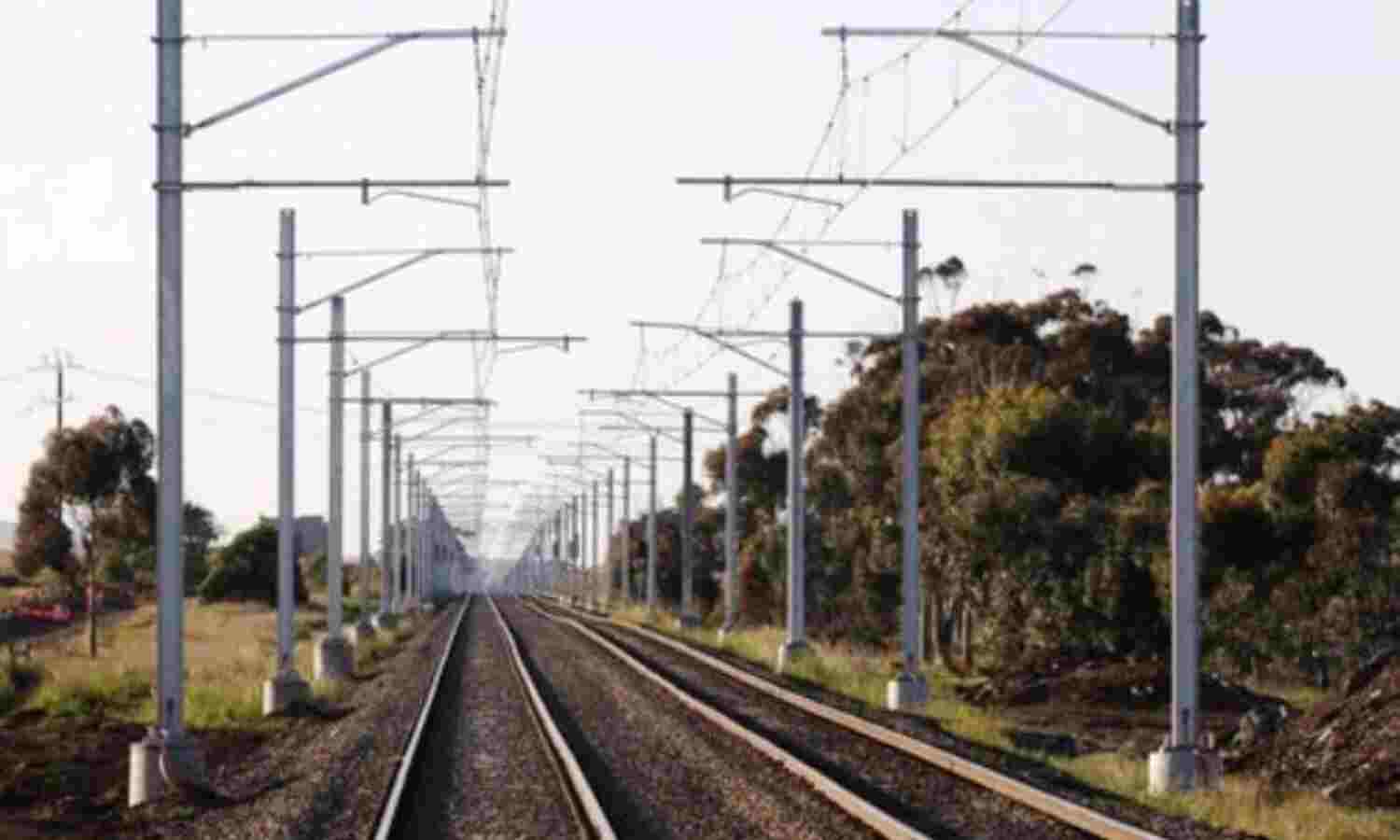 ग्वालियर से शिवपुरी रेल मार्ग के बीच जल्द पूरा होगा विद्युतीकरण