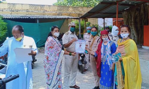 कोरोना योद्धाओं का हुआ सम्मान