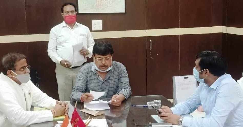 स्वच्छता के कार्य में किसी प्रकार की कोताही न बरती जाए - ऊर्जा मंत्री तोमर