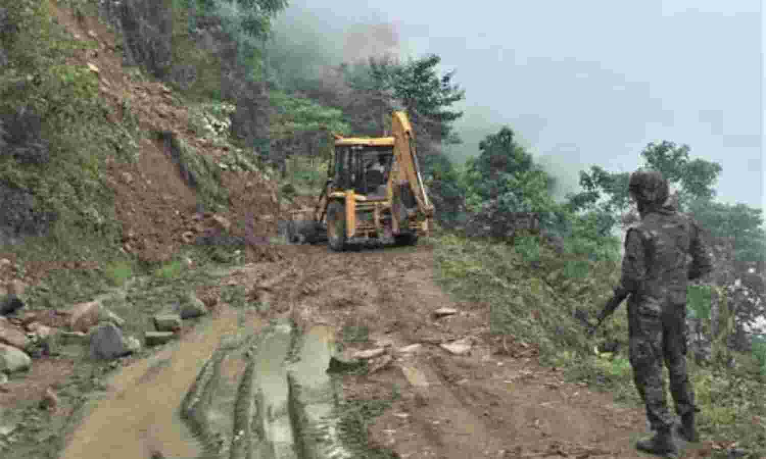 असम राइफल्स के जवानों पर आतंकवादी हमला, 3 सैनिक शहीद, 4 घायल