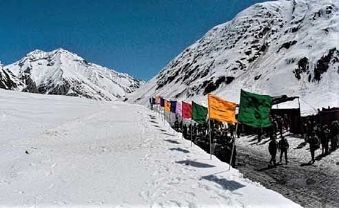 लद्दाख की बर्फीली चोटियों पर अभी से कमजोर पड़ने लगे चीनी