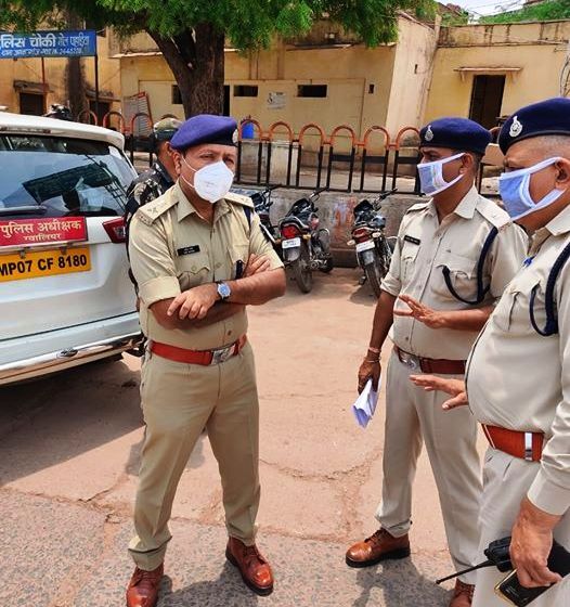 एसपी अमित सांघी ने किया थानों का निरीक्षण