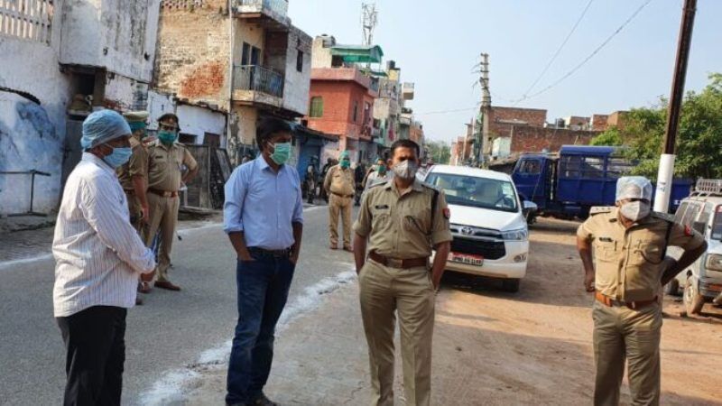 मस्जिदों पर तैनात रहा पुलिस बल