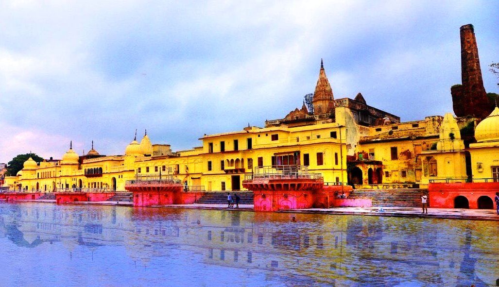 रामजी की नगरी है न्यारी न्यारी