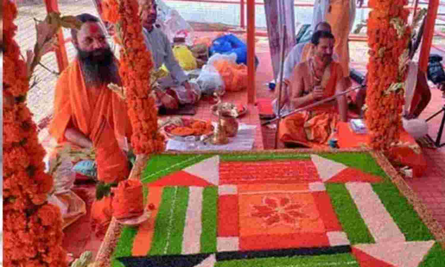 आयोध्या : मंदिर के भूमि पूजन का मुहूर्त तय करने वाले पुजारी को मिल रही है धमकियां