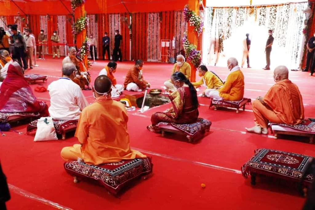 Photo/ प्रधान मंत्री मोदी ने किया राममंदिर भूमिपूजन, देखें तस्वीरें