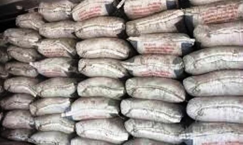 रायरू मालगोदाम से बांग्लादेश जाएगी सोयाबीन की खली