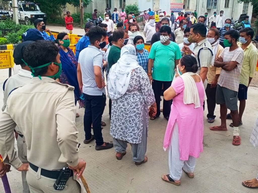 अस्पताल प्रबंधन की मांग, आँख निकालने का झूठा आरोप लगाने वालों पर हो एफआईआर