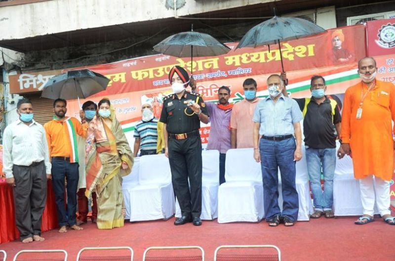 हम फाउंडेशन की पहल पर हुआ राष्ट्रगान