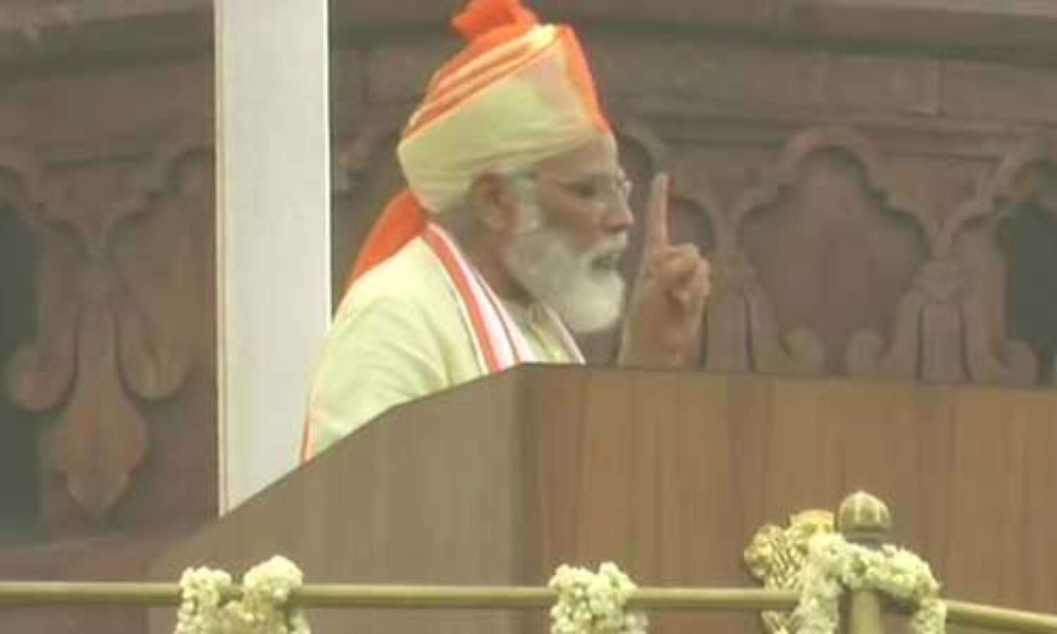 देश की संप्रभुता पर जिस किसी ने आंख उठाई, सेना ने उसका मुंहतोड़ जवाब दिया, जानें प्रधानमंत्री मोदी ने क्या-क्या कहा देश की संप्रभुता पर जिस किसी ने आंख उठाई, सेना ने उसका मुंहतोड़ जवाब दिया, जानें प्रधानमंत्री मोदी ने क्या-क्या कहा