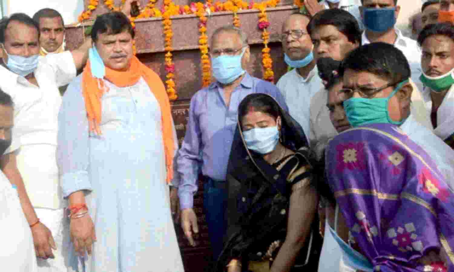 वीरता की प्रतिमूर्ति वीरांगना अवंतीबाई लोधी के जीवन से प्रेरणा लें - ऊर्जा मंत्री तोमर वीरता की प्रतिमूर्ति वीरांगना अवंतीबाई लोधी के जीवन से प्रेरणा लें - ऊर्जा मंत्री तोमर