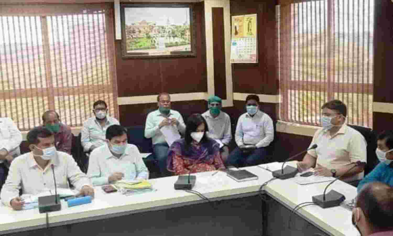 कोविड-19 में सौंपे गए दायित्वों का पूर्ण निष्ठा से निर्वहन करें अधिकारी