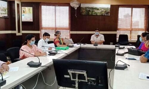 कन्या भ्रूण हत्या रोकने के लिए आवश्यक चेतावनी के बोर्ड लगाएं