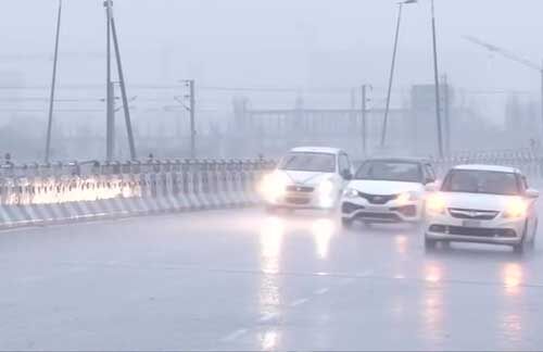 दिल्ली-एनसीआर में बारिश हुई शुरू, कई इलाकों पर हुआ जलभराव