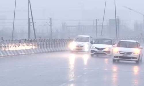 दिल्ली-एनसीआर में बारिश हुई शुरू, कई इलाकों पर हुआ जलभराव