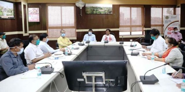 शहर के आठ किमी के दायरे की सरकारी जमीन कराएं मुक्त