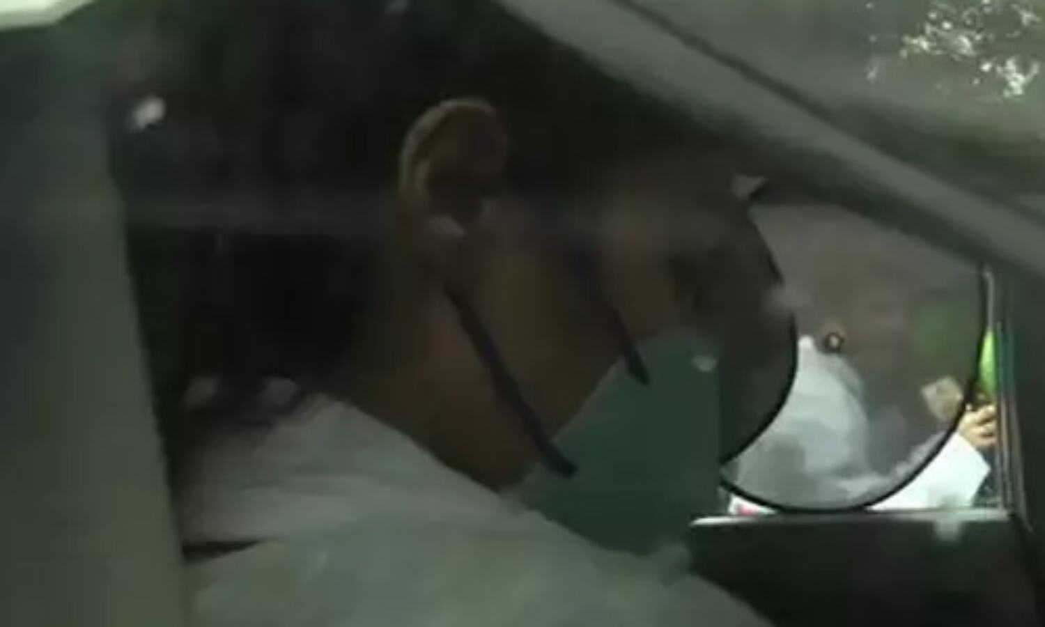 सुशांत सिंह केस में रिया चक्रवर्ती की होगी गिरफ्तारी, सीबीआई कर रही है पूछताछ