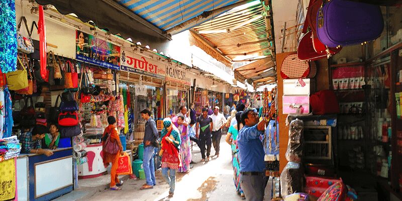 आमजनों की लापरवाही बढ़ा रही संक्रमितों के आंकड़े,  आज फिर आंकड़ा 200 के पार