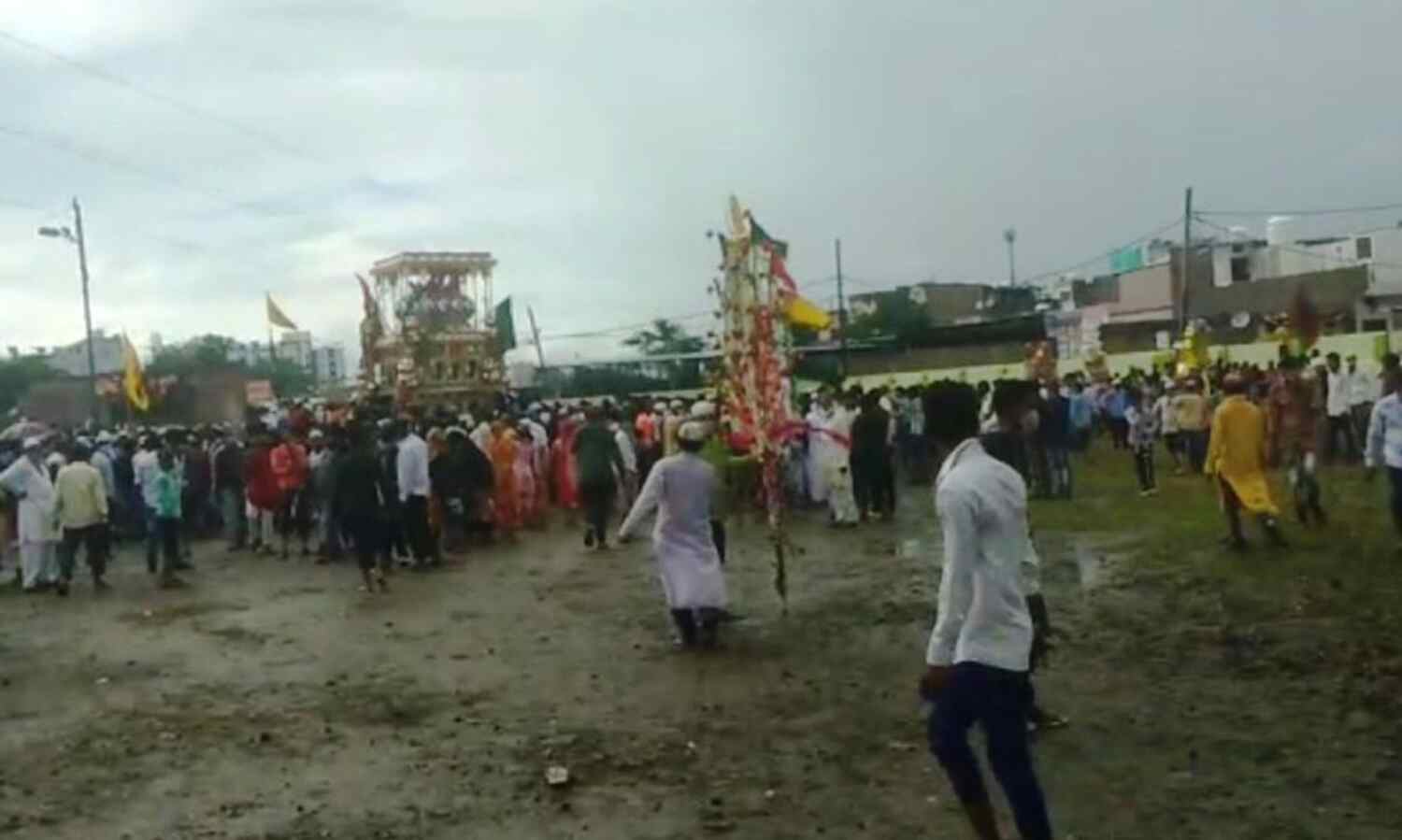 कोरोना के खौफ के बीच ताजिये निकाल किया शक्ति प्रदर्शन, 4 लोगों पर एफआईआर