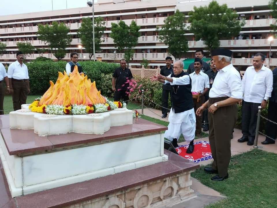 यादों में प्रणब दा