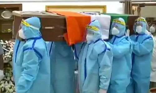 लोधी घाट पर राजकीय सम्मान के साथ हुआ पूर्व राष्ट्रपति प्रणब मुखर्जी का अंतिम संस्कार, पंचतत्व में विलीन