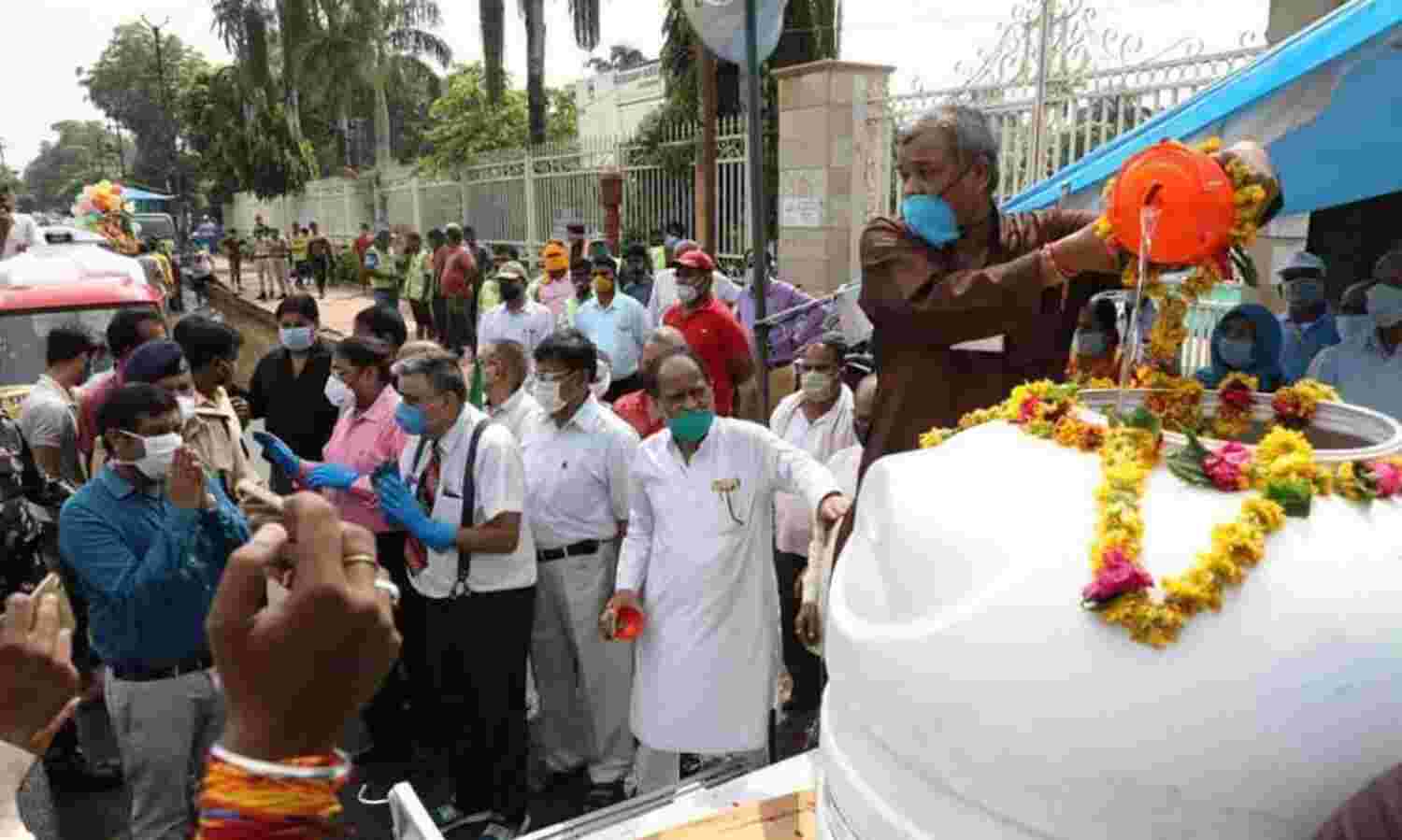 चलित जलाशयों के कारण 15 हजार मछलियां मरने से बचीं