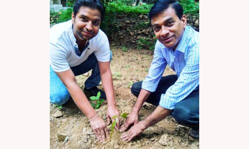 आरएसएस ज्वाइन ने जनकताल परिसर में पेड़ लगाए