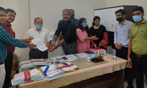 तहसीलदारों ने ज्ञापन सौंपकर उठाई सुरक्षा की मांग तहसीलदारों ने ज्ञापन सौंपकर उठाई सुरक्षा की मांग