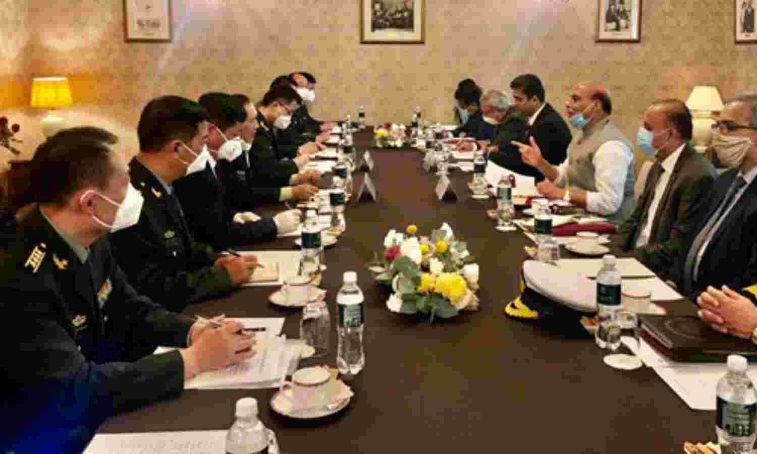 राजनाथ सिंह ने चीनी समकक्ष के बातचीत में ड्रैगन को कहा - शांति के लिए सेना पीछे हटाओ