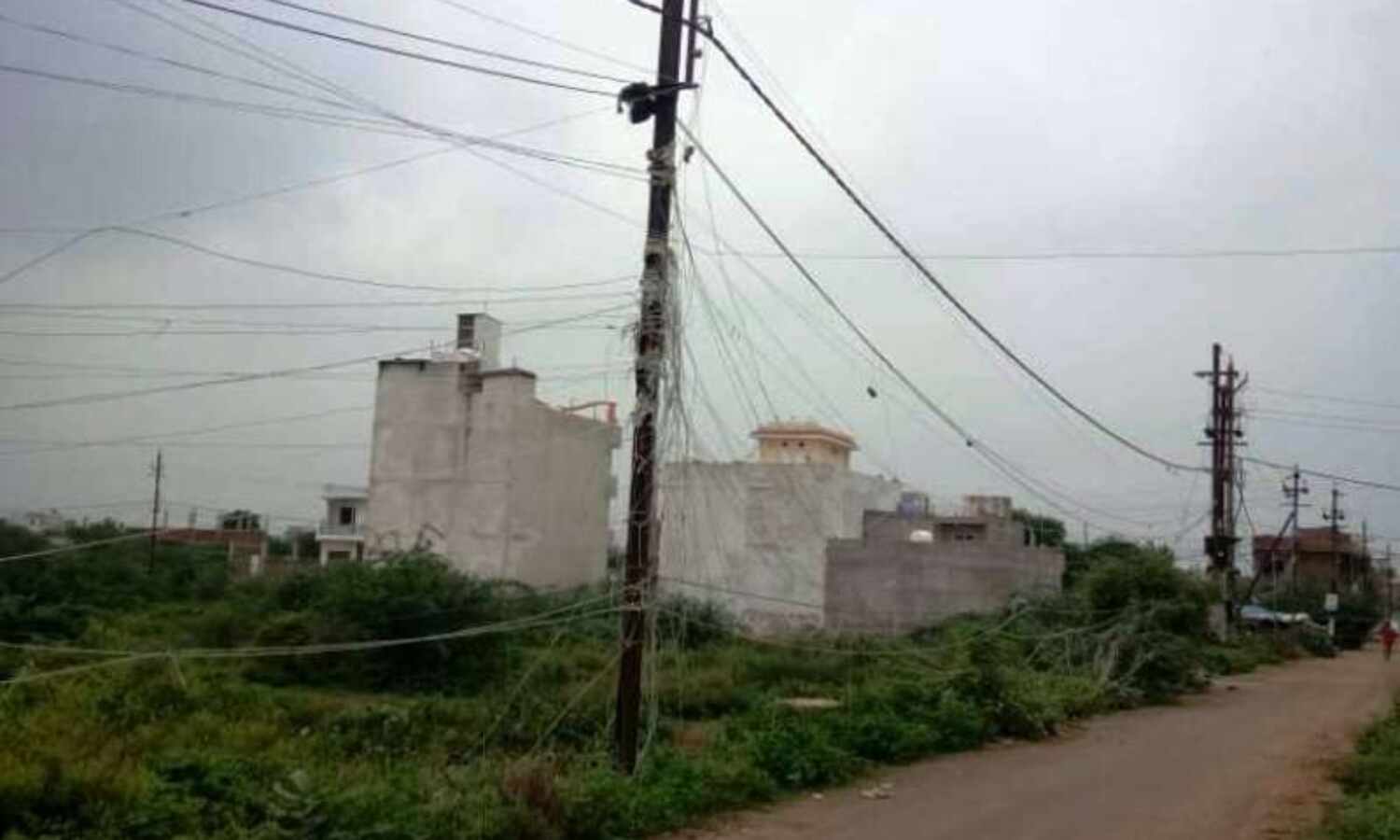 शहर की 64 अवैध कॉलोनियों में होगा विद्युतीकरण