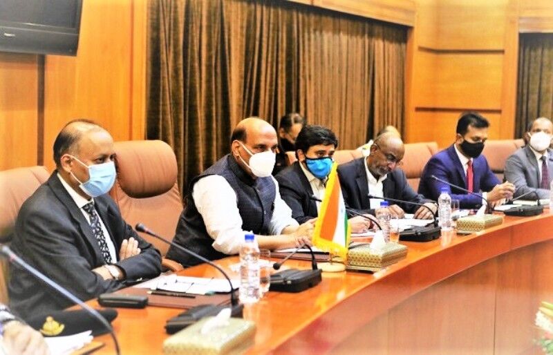 ईरान के रक्षामंत्री से मिले राजनाथ सिंह, दोनों देशों के सदियों पुराने रिश्तों पर जोर ईरान के रक्षामंत्री से मिले राजनाथ सिंह, दोनों देशों के सदियों पुराने रिश्तों पर जोर