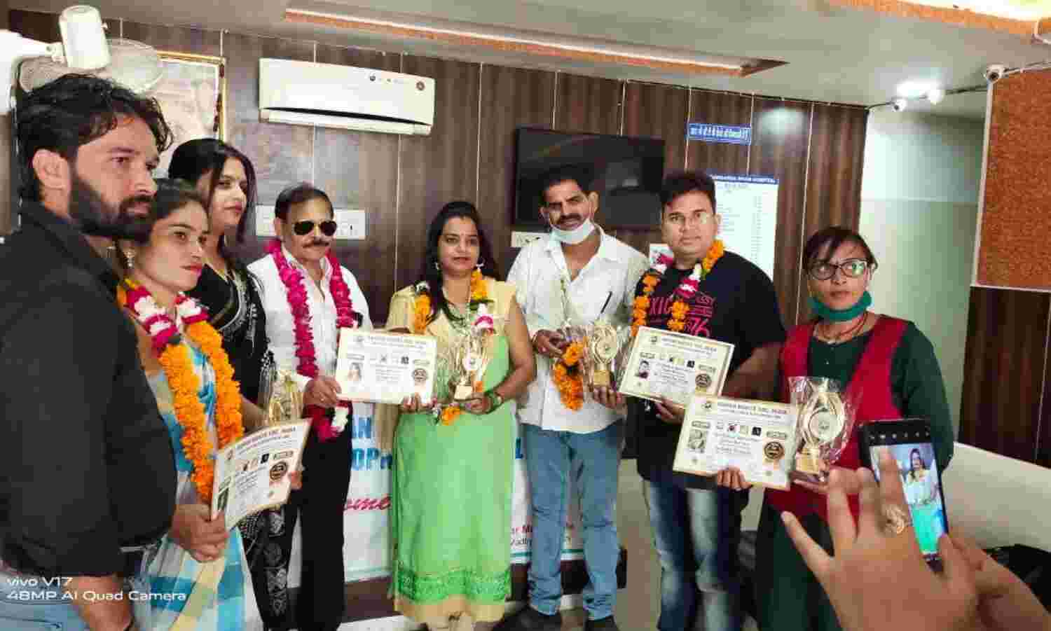 समाज सेवियों का हुआ सम्मान