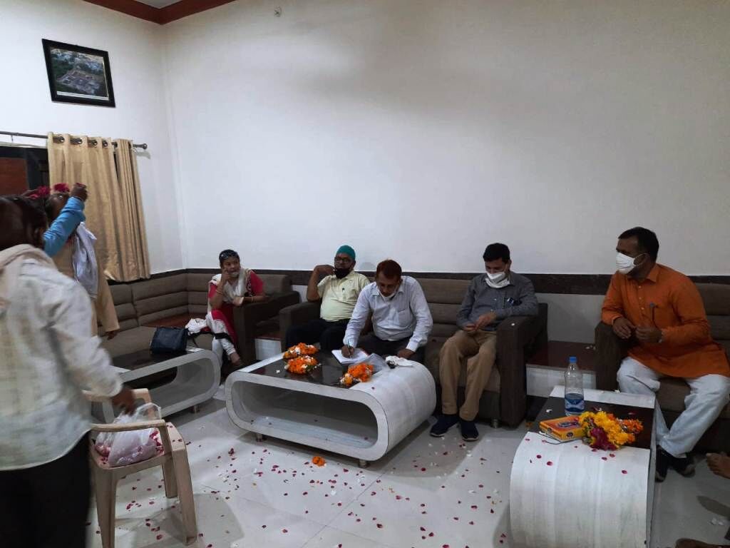 मजदूर संघ की हुई पहली बैठक