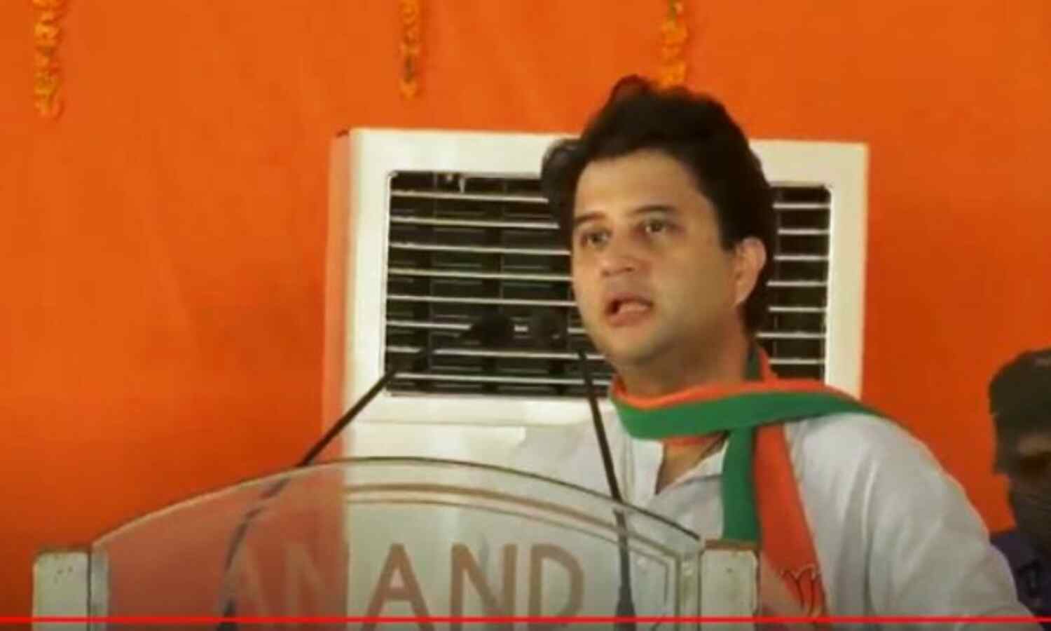 पीएम मोदी को राज्यसभा सांसद ज्योतिरादित्य सिंधिया ने दी जन्मदिन की बधाई