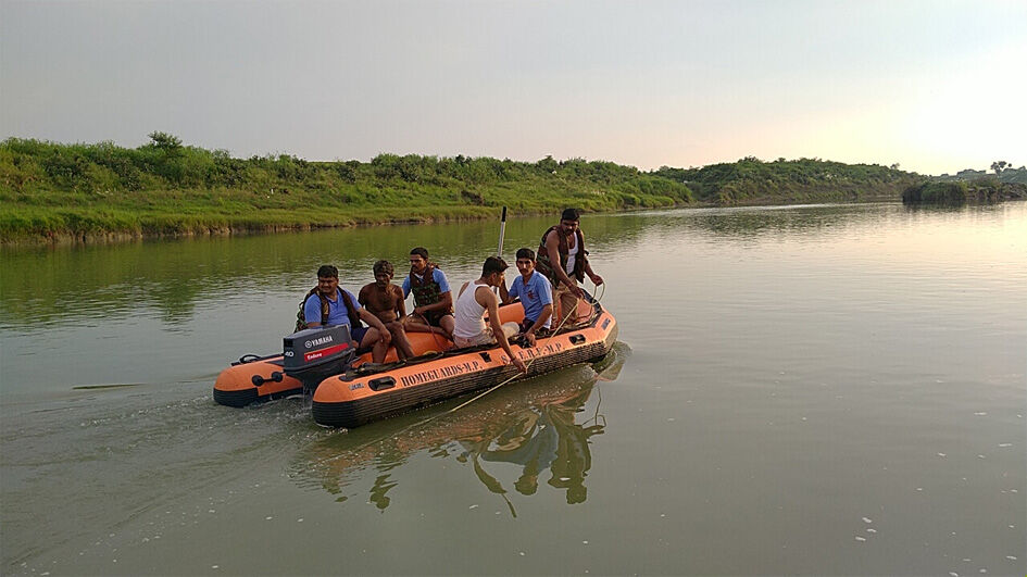 सिंध नदी में डूबीं दो सगी बहनें सिंध नदी में डूबीं दो सगी बहनें