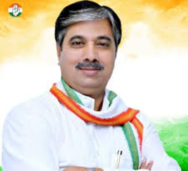 सिर्फ सिंधिया नहीं चालीस वर्ष से कांग्रेस का सिपाही: शर्मा सिर्फ सिंधिया नहीं चालीस वर्ष से कांग्रेस का सिपाही: शर्मा