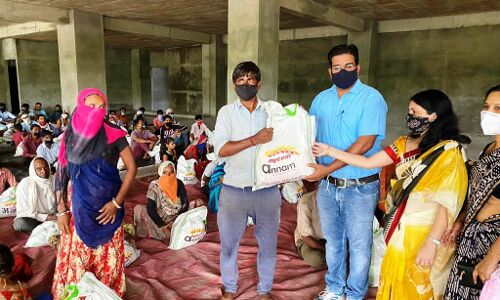 जेसीआई प्रियदर्शनी ने 500 मजदूरों को बांटे राशन के थैले