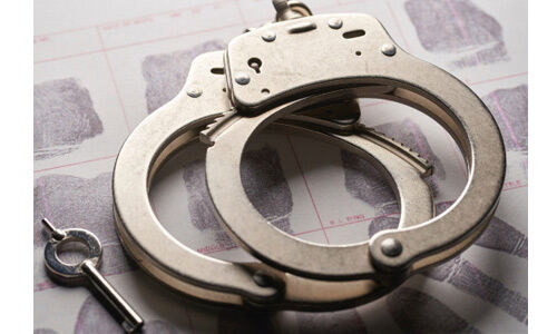 कश्मीर : दो संदिग्ध आतंकी दिल्ली में गिरफ्तार, हथियार बरामद