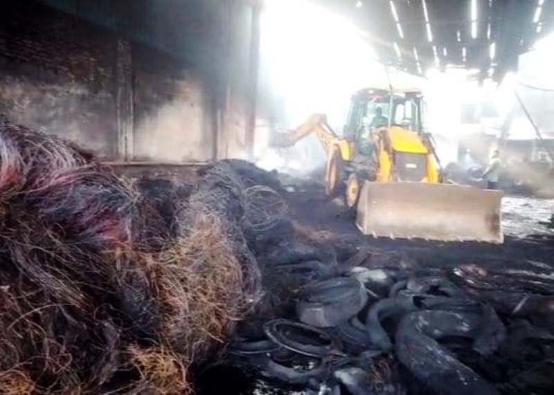 बानमौर की ग्लोबल बायो फ्यूल फैक्ट्री में लगी आग, लाखों का नुकसान