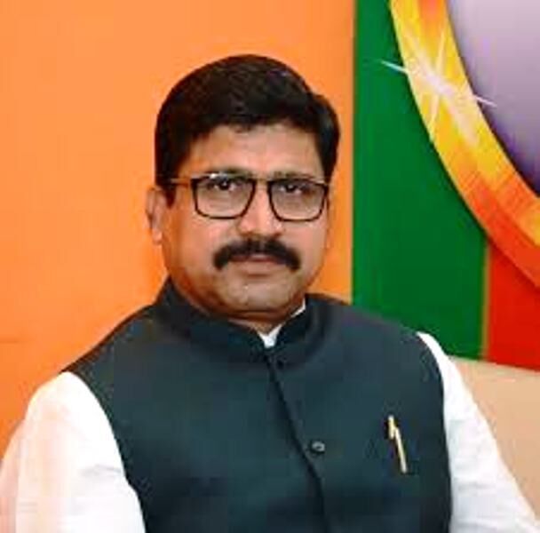 उप-चुनाव अंचल की अस्मिता और प्रष्ठिता का चुनाव है उप-चुनाव अंचल की अस्मिता और प्रष्ठिता का चुनाव है