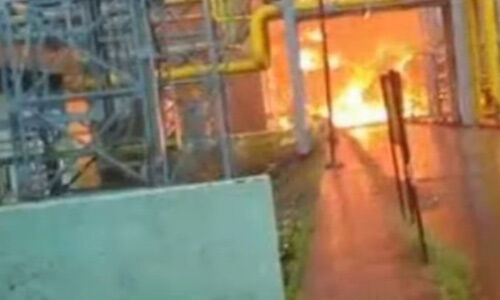 सूरत के ONGC प्लांट में लगी आग, सुबह 3 बजे हुए तीन विस्फोट
