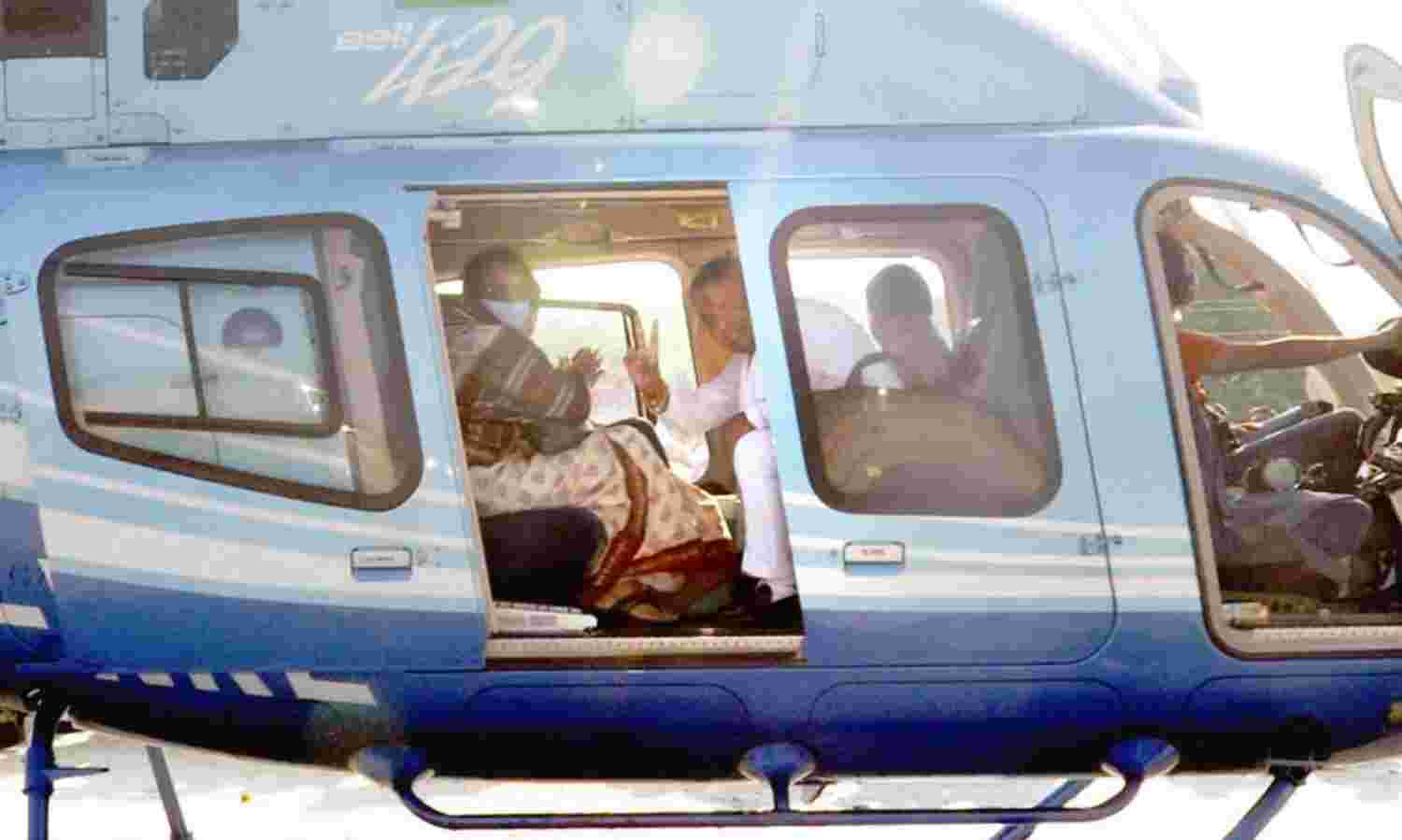 मप्र उपचुनाव : इस विधानसभा सीट पर बगावत के डर से कमलनाथ ने हेलीकॉप्टर भेज इनको बुलाया भोपाल