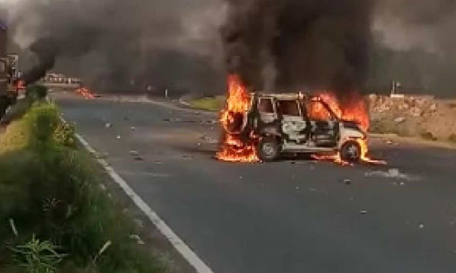 राजस्थान : डूंगरपुर और उदयपुर के खेरवाड़ा में चल रहा प्रदर्शन के बीच हिंसा, पुलिस फायरिंग में एक की मौत